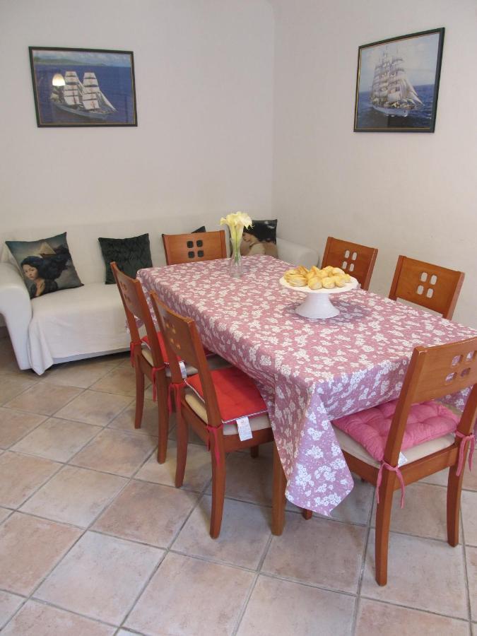 Apartments Anita Veli Losinj Bagian luar foto