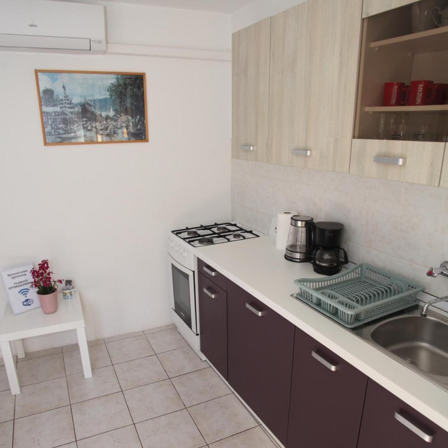 Apartments Anita Veli Losinj Bagian luar foto