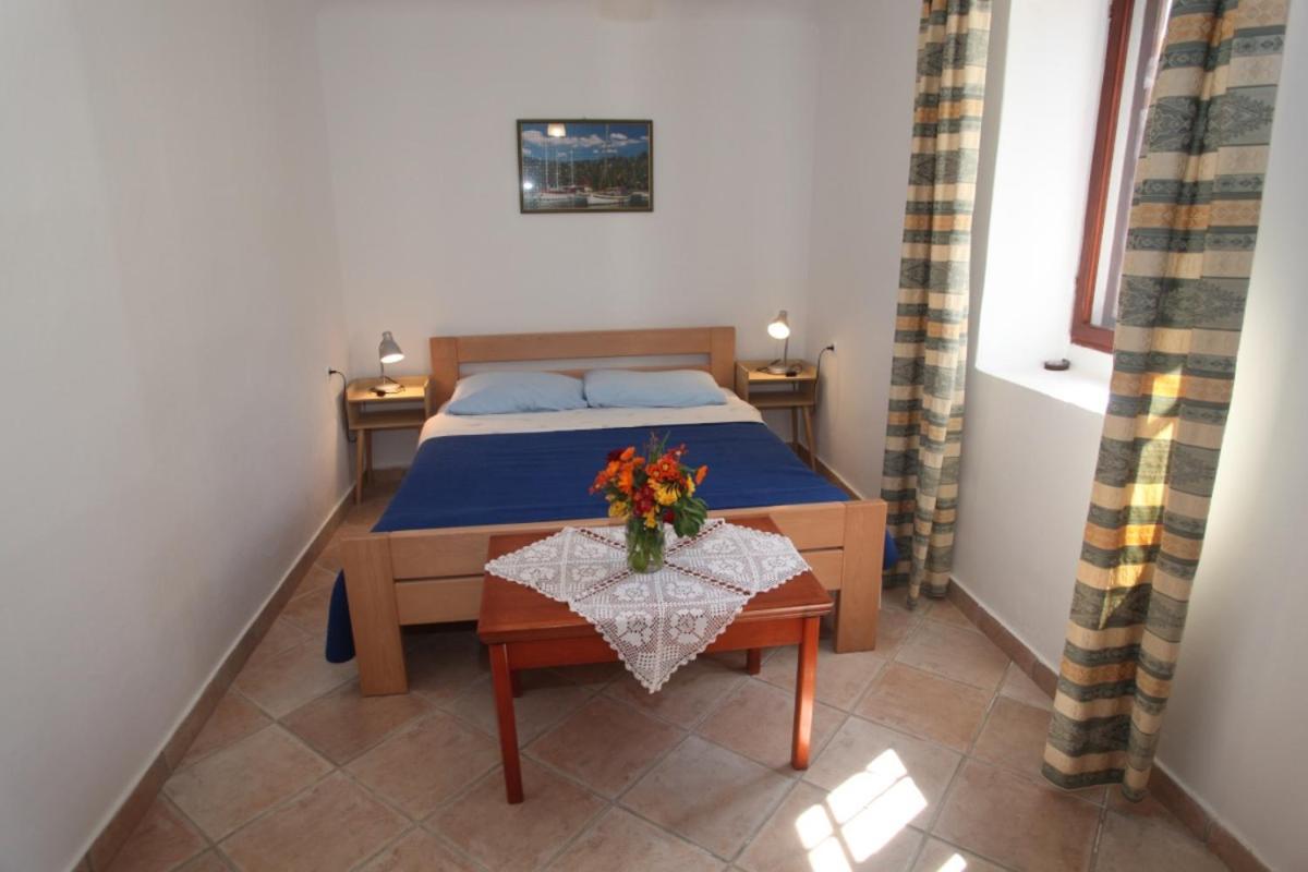 Apartments Anita Veli Losinj Bagian luar foto