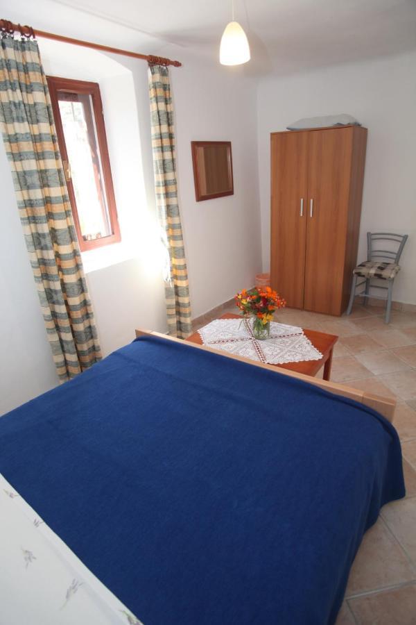 Apartments Anita Veli Losinj Bagian luar foto