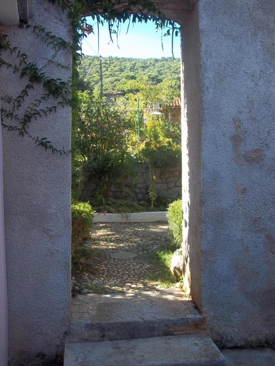 Apartments Anita Veli Losinj Bagian luar foto