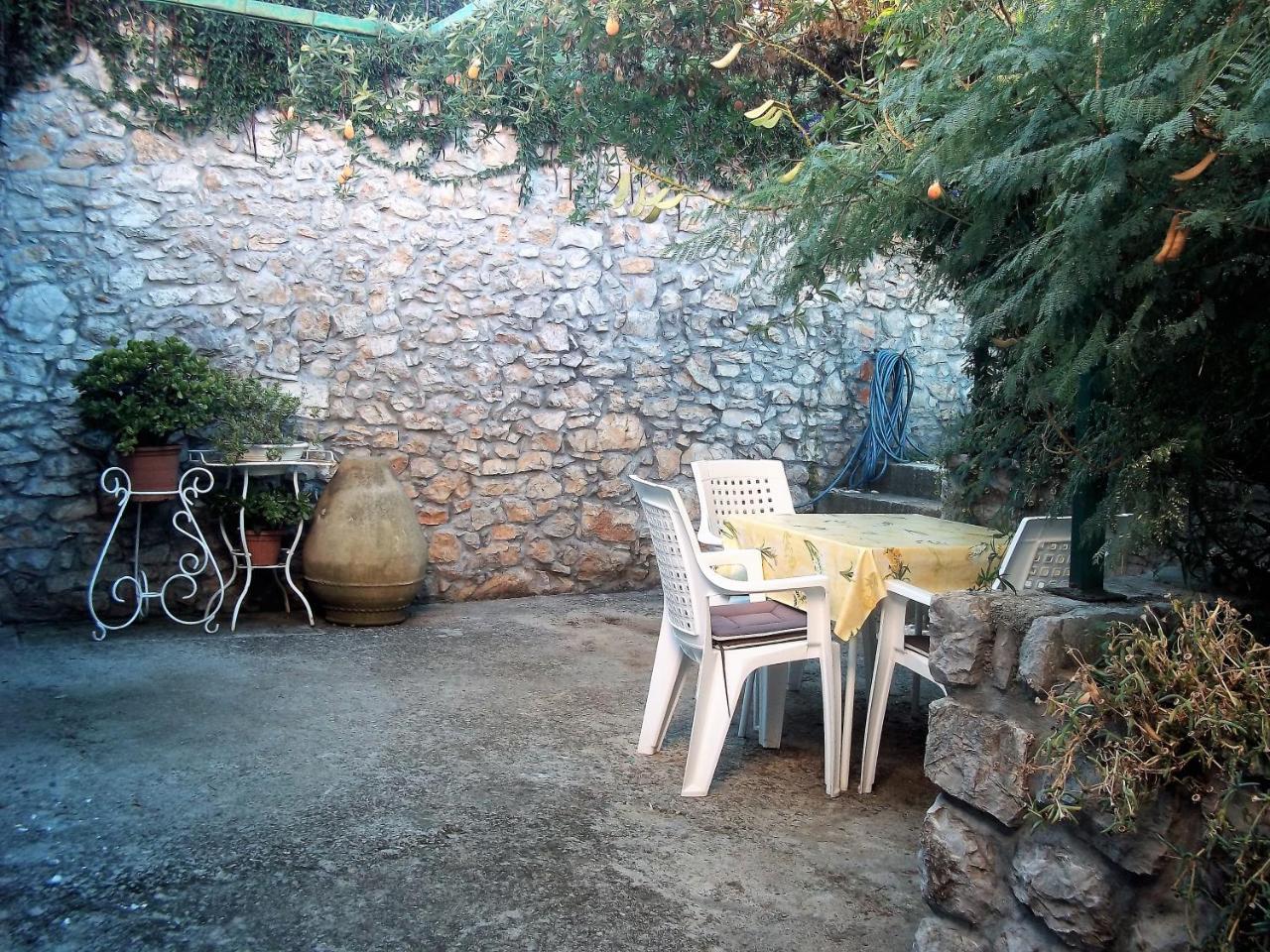 Apartments Anita Veli Losinj Bagian luar foto